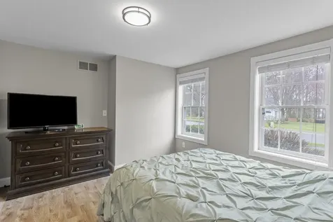 7 Sousa Boulevard Hudson NH 03051