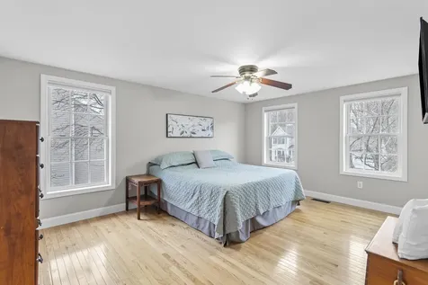 7 Sousa Boulevard Hudson NH 03051