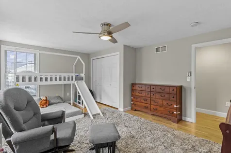 7 Sousa Boulevard Hudson NH 03051