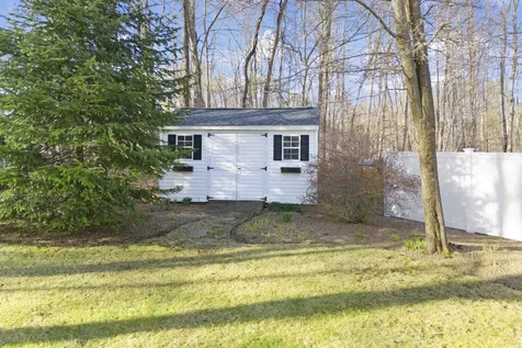 7 Sousa Boulevard Hudson NH 03051