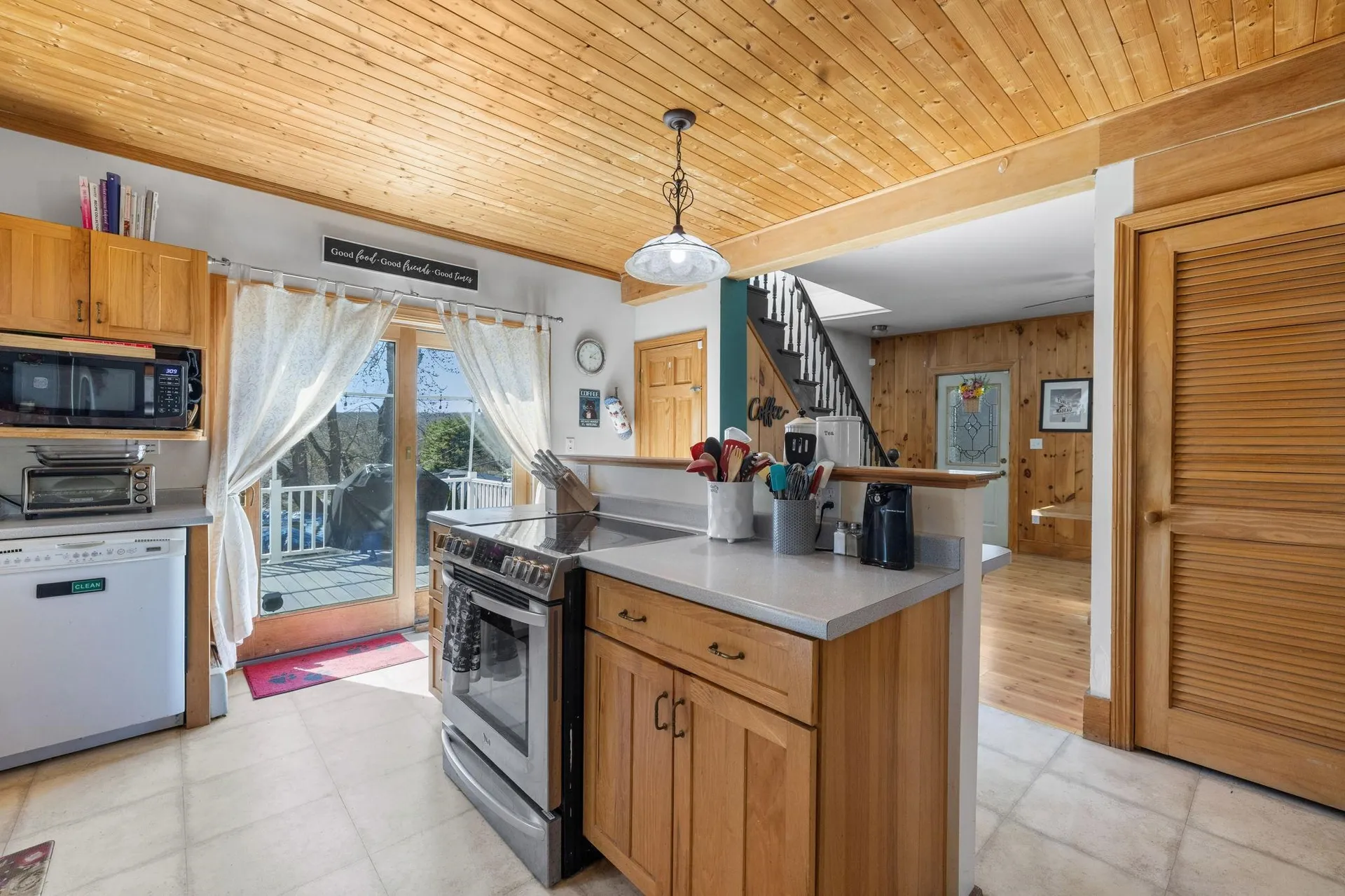 196 Ward Street Manchester NH 03104