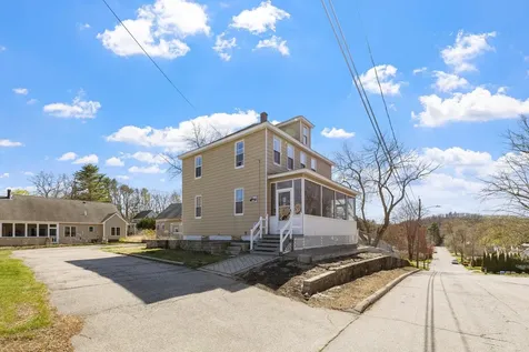 196 Ward Street Manchester NH 03104