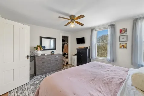 196 Ward Street Manchester NH 03104