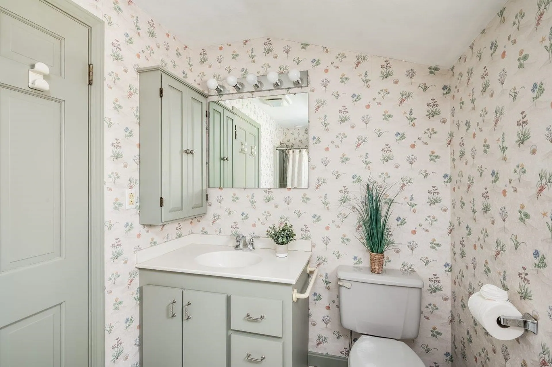 9 Oak Drive Hampton Falls NH 03844