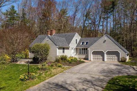 9 Oak Drive Hampton Falls NH 03844