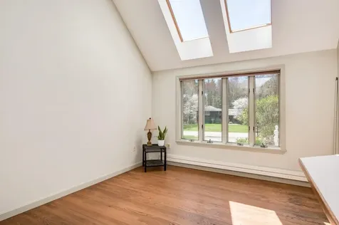 9 Oak Drive Hampton Falls NH 03844