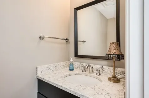 9 Oak Drive Hampton Falls NH 03844