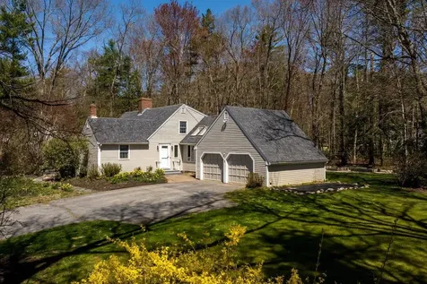 9 Oak Drive Hampton Falls NH 03844