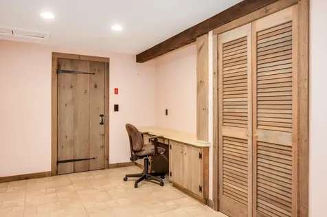 9 Oak Drive Hampton Falls NH 03844