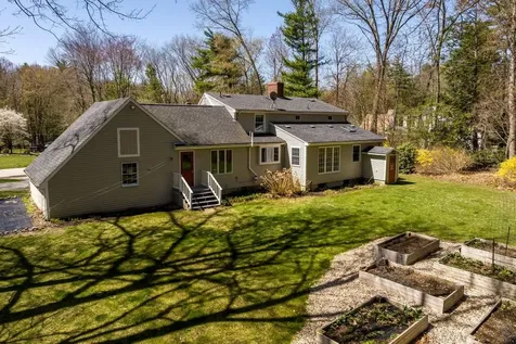 9 Oak Drive Hampton Falls NH 03844