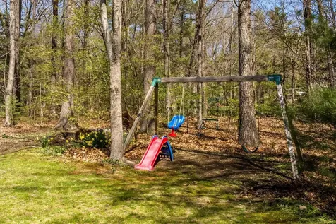 9 Oak Drive Hampton Falls NH 03844