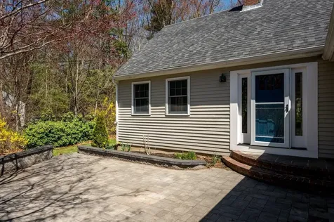 9 Oak Drive Hampton Falls NH 03844