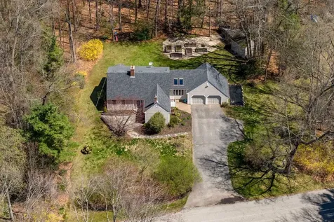 9 Oak Drive Hampton Falls NH 03844