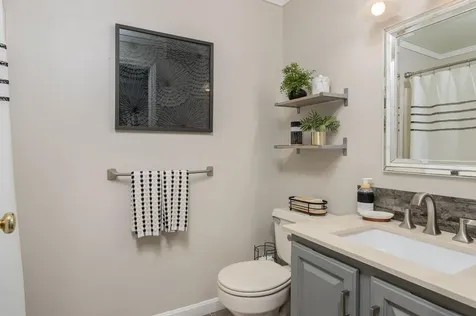 14 Settlers Lane Derry NH 03038