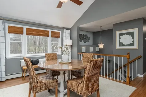 14 Settlers Lane Derry NH 03038