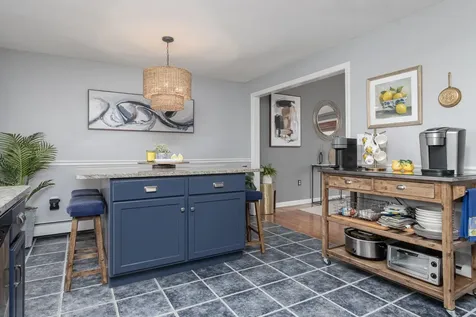 14 Settlers Lane Derry NH 03038