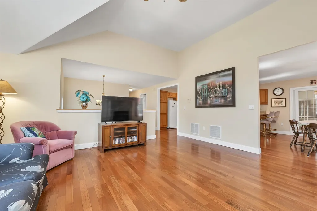 51 Winnipesaukee Drive Wolfeboro NH 03894