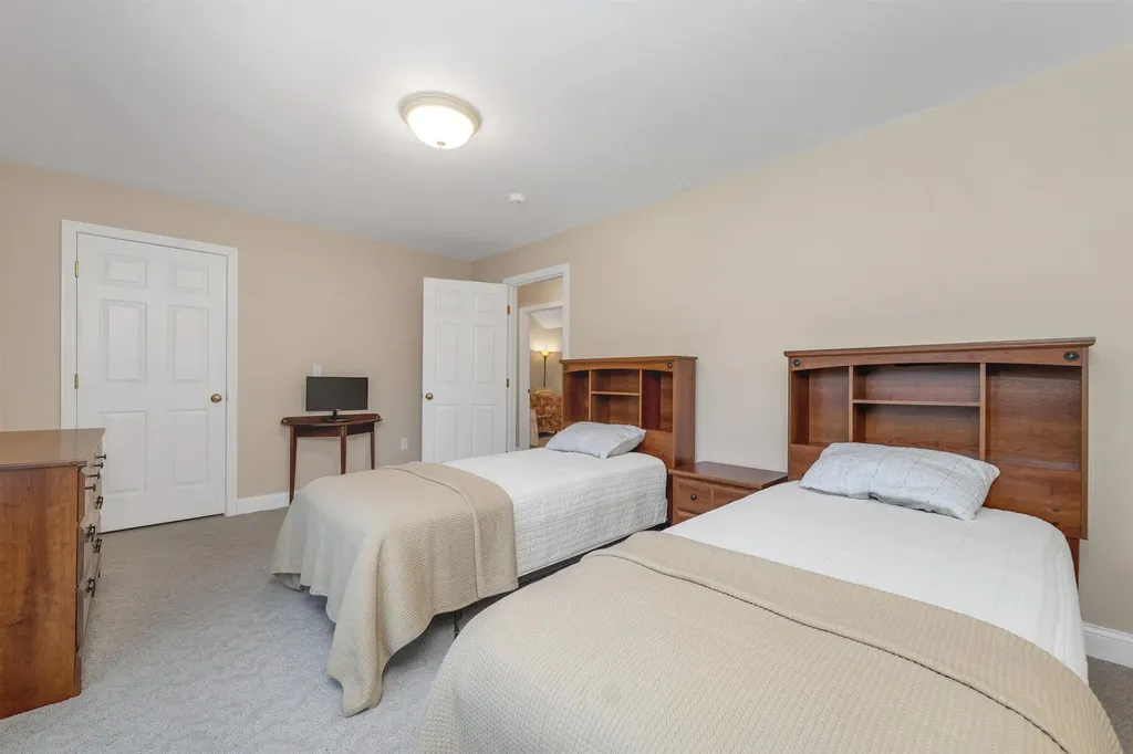 51 Winnipesaukee Drive Wolfeboro NH 03894