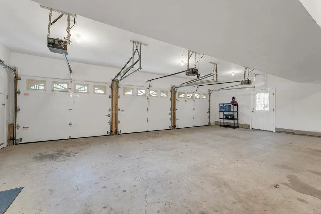 51 Winnipesaukee Drive Wolfeboro NH 03894