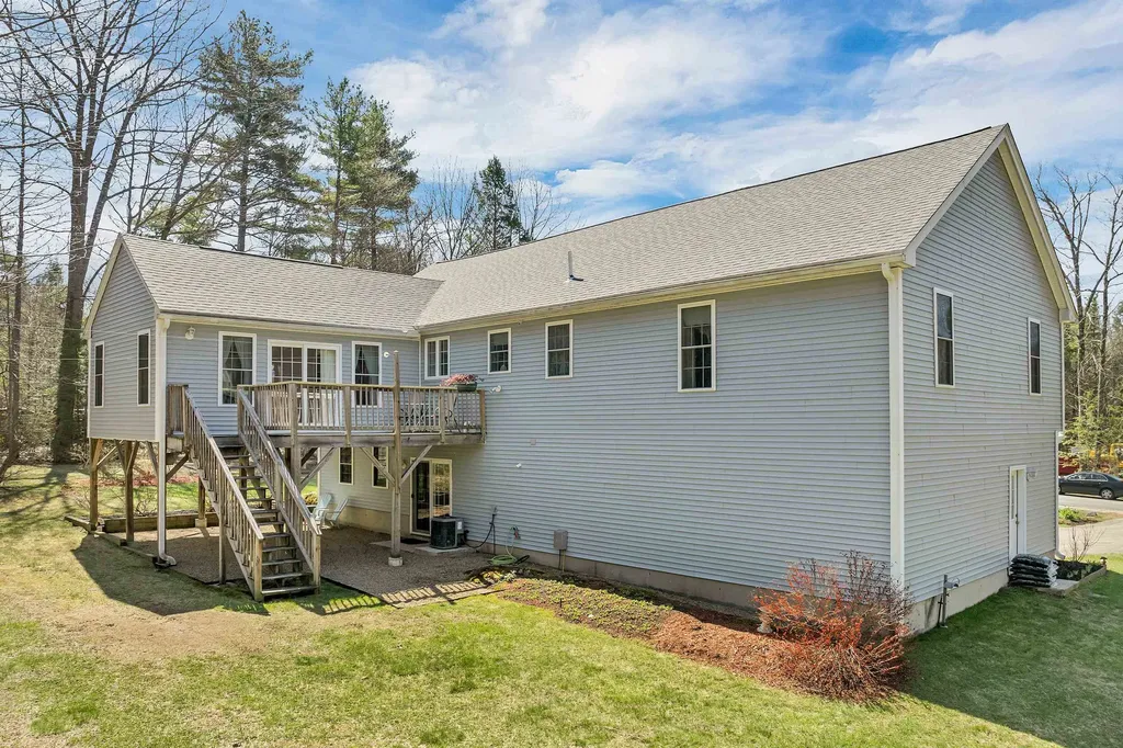 51 Winnipesaukee Drive Wolfeboro NH 03894