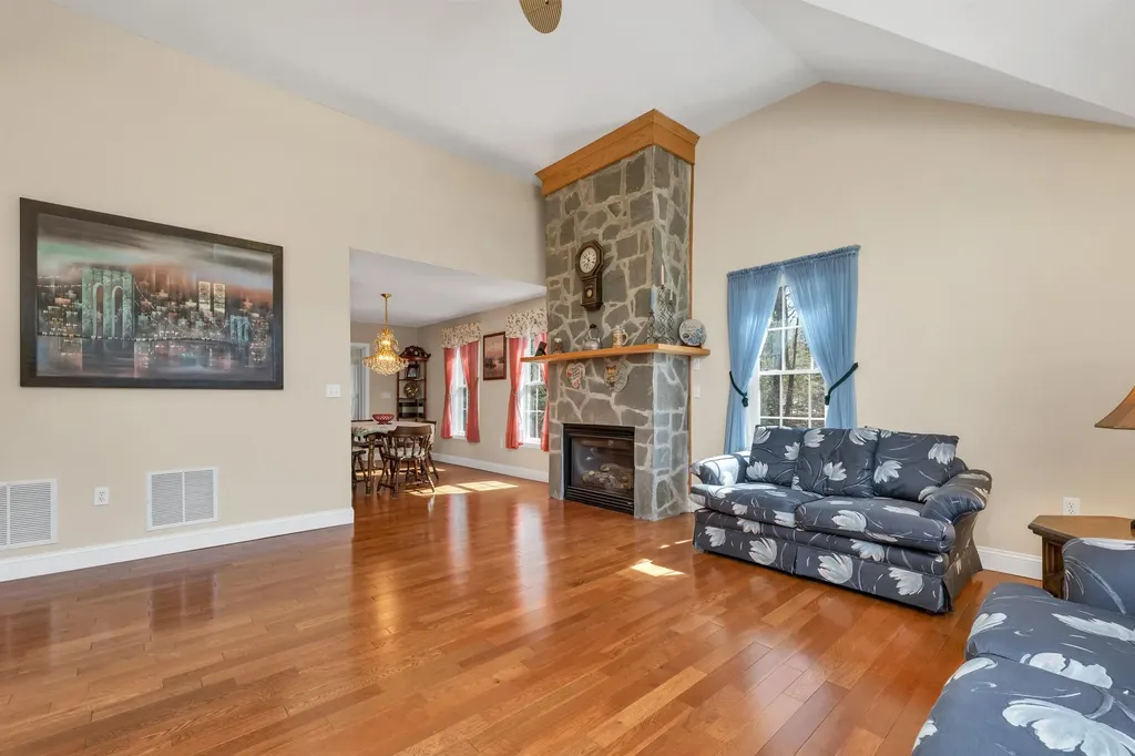 51 Winnipesaukee Drive Wolfeboro NH 03894