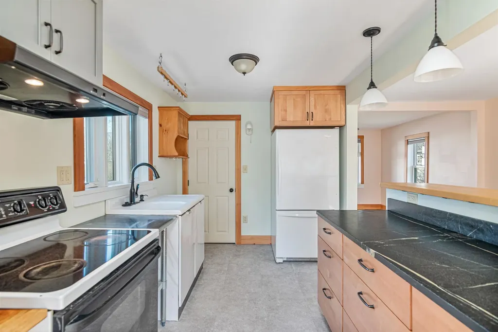 7 Niquette Court Winooski VT 05404