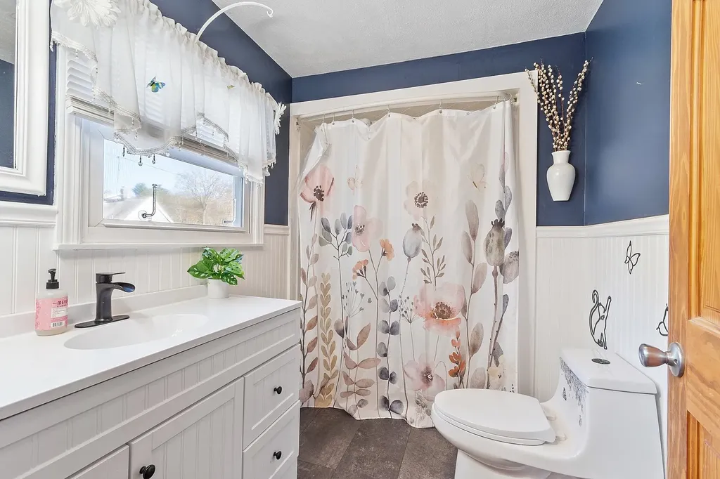 14 Granite Avenue Salem NH 03079