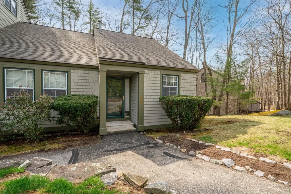 1465 Hooksett Road Hooksett NH 03106