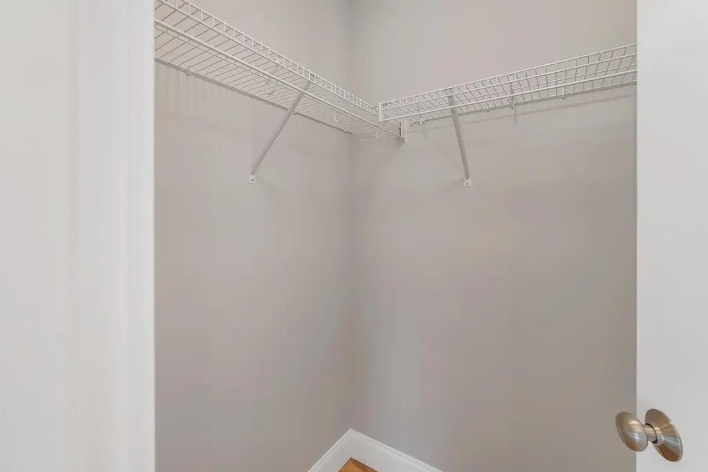 59 Clover Lane Londonderry NH 03053