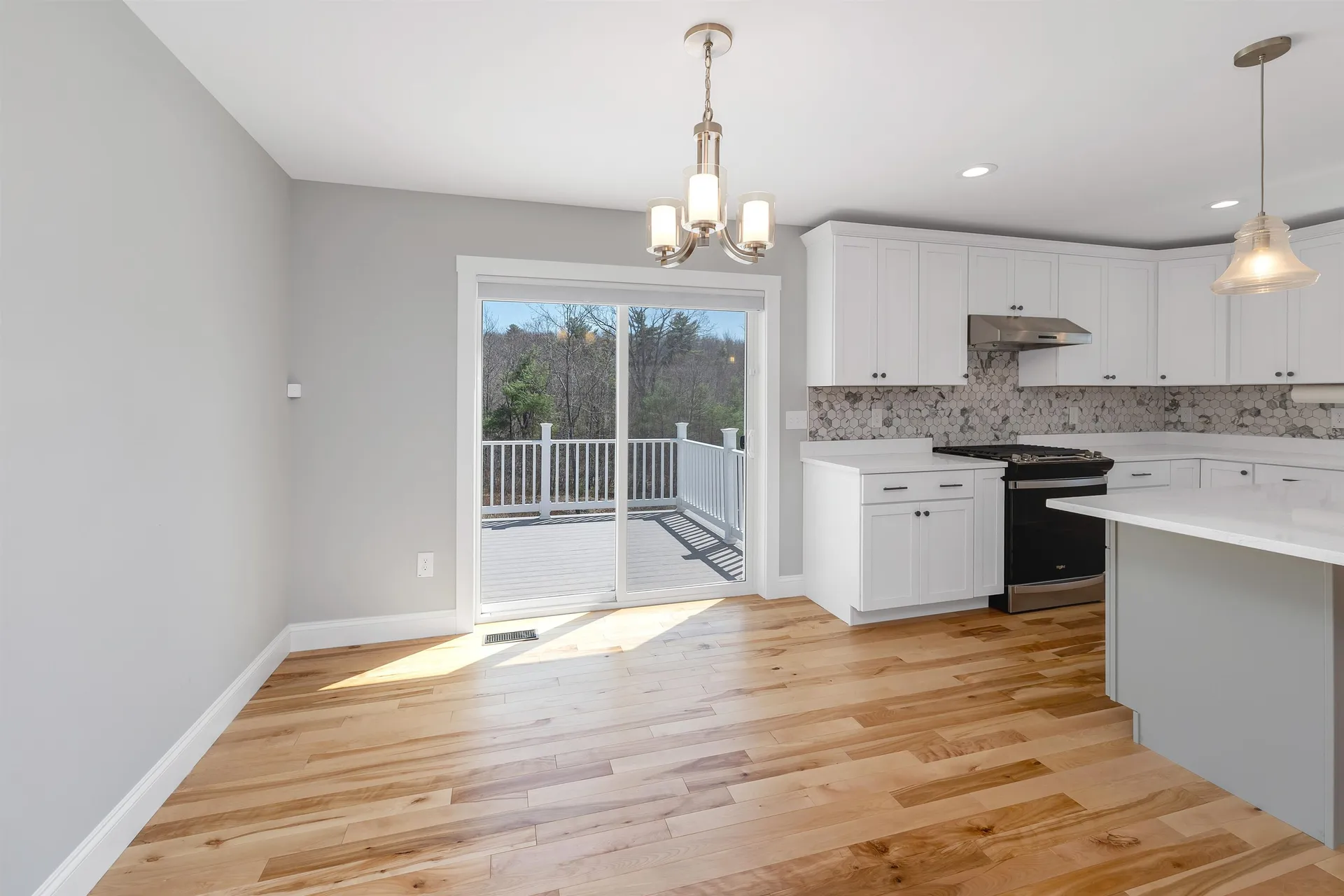 59 Clover Lane Londonderry NH 03053