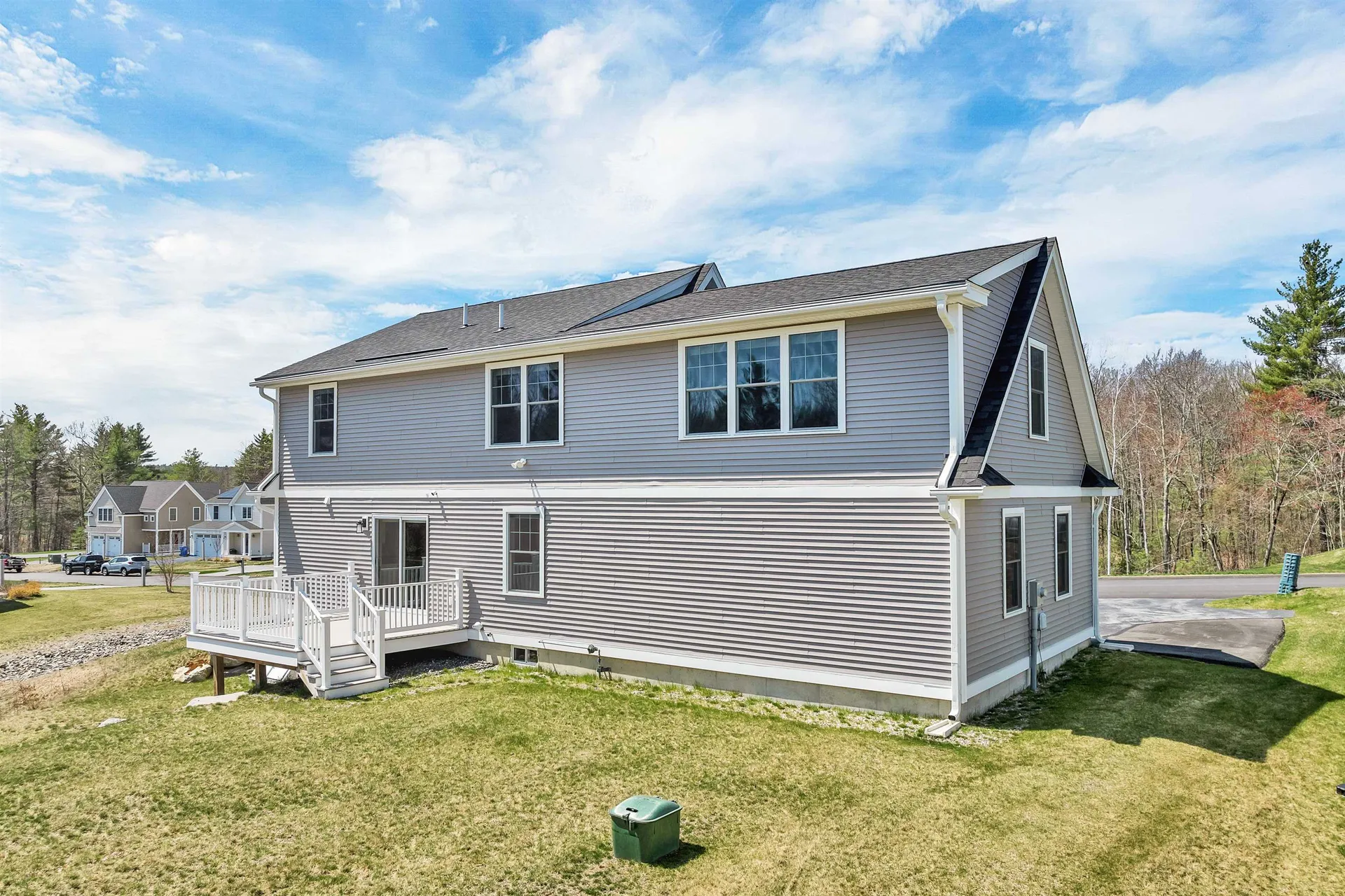 59 Clover Lane Londonderry NH 03053