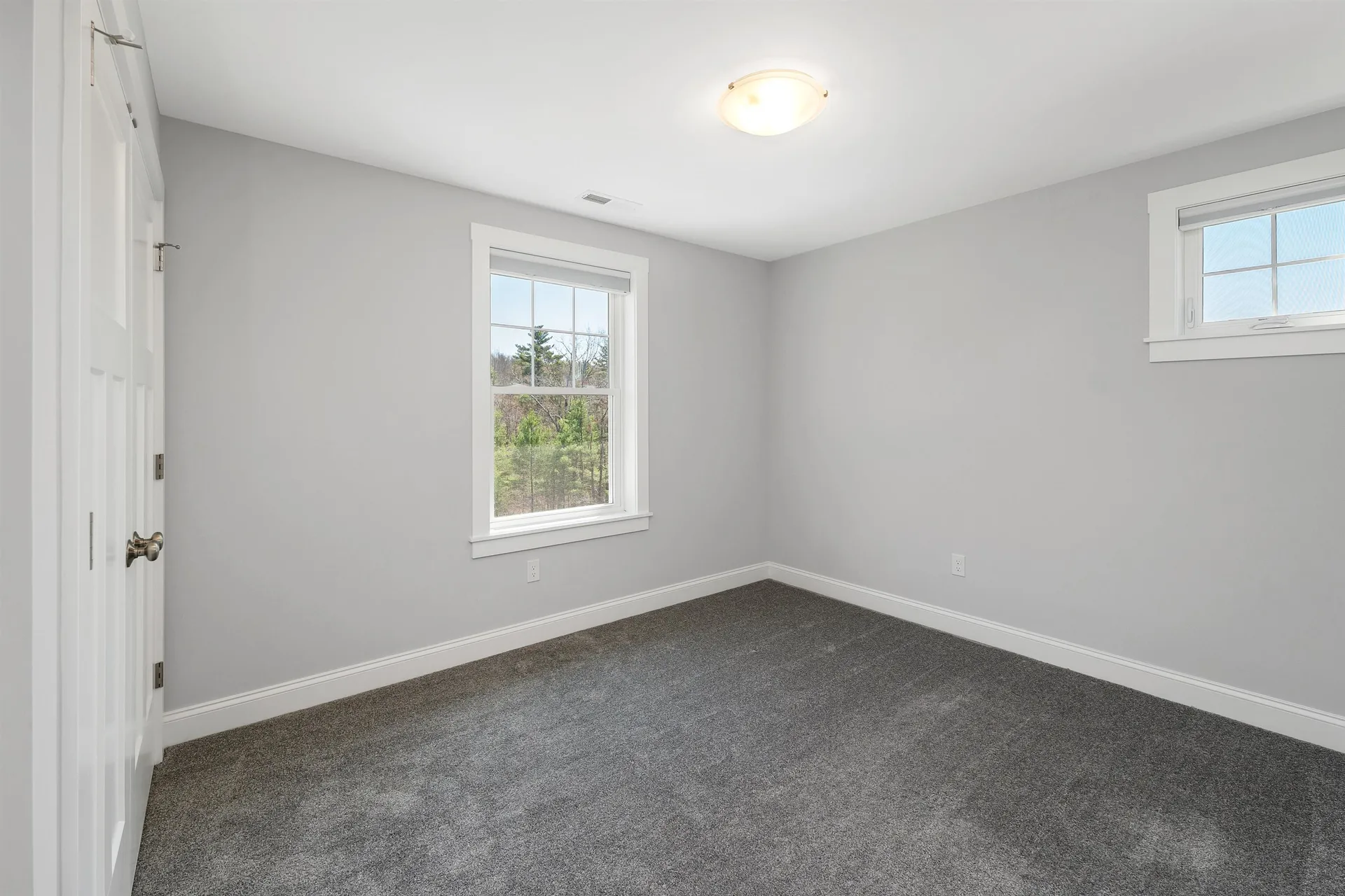 59 Clover Lane Londonderry NH 03053