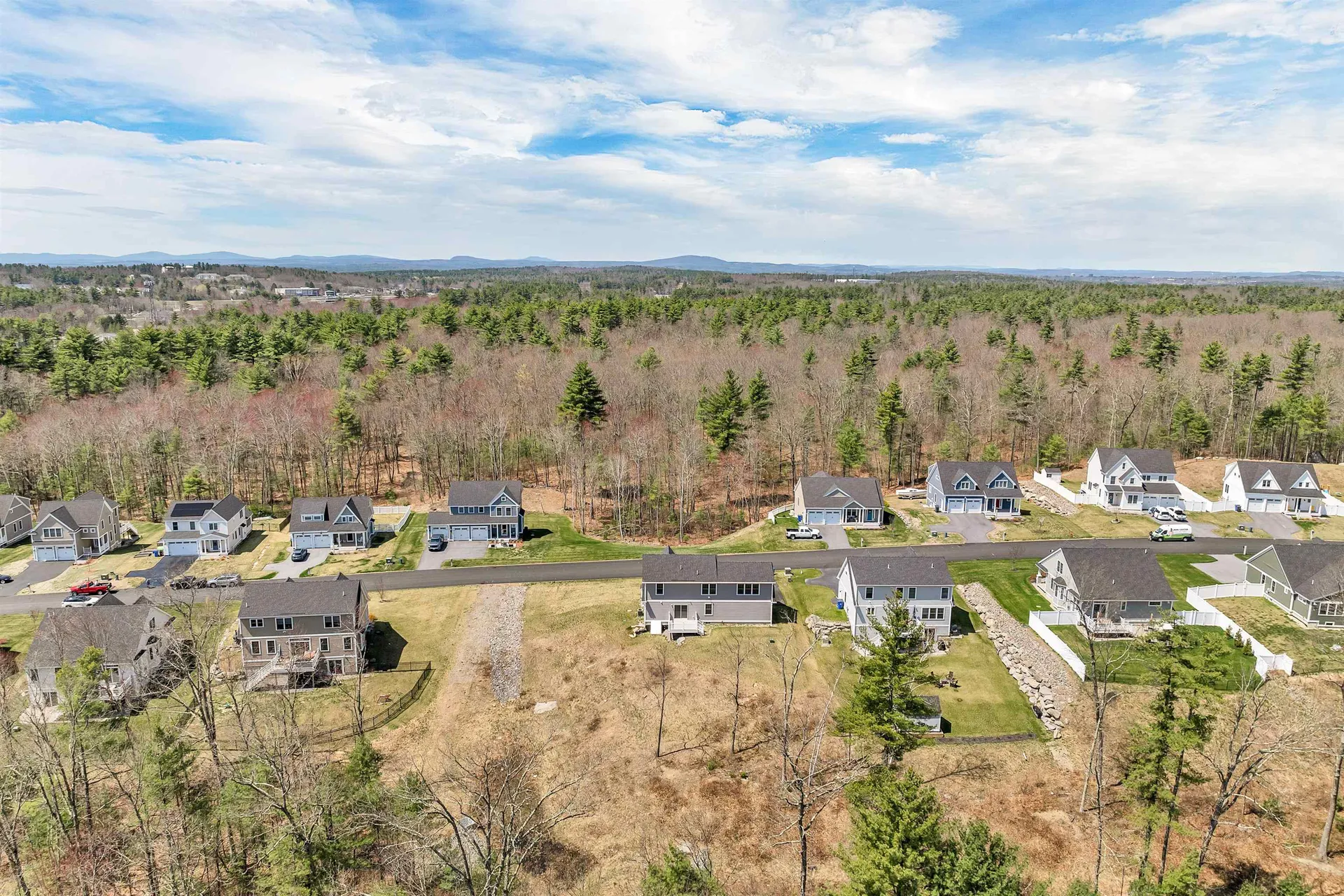 59 Clover Lane Londonderry NH 03053