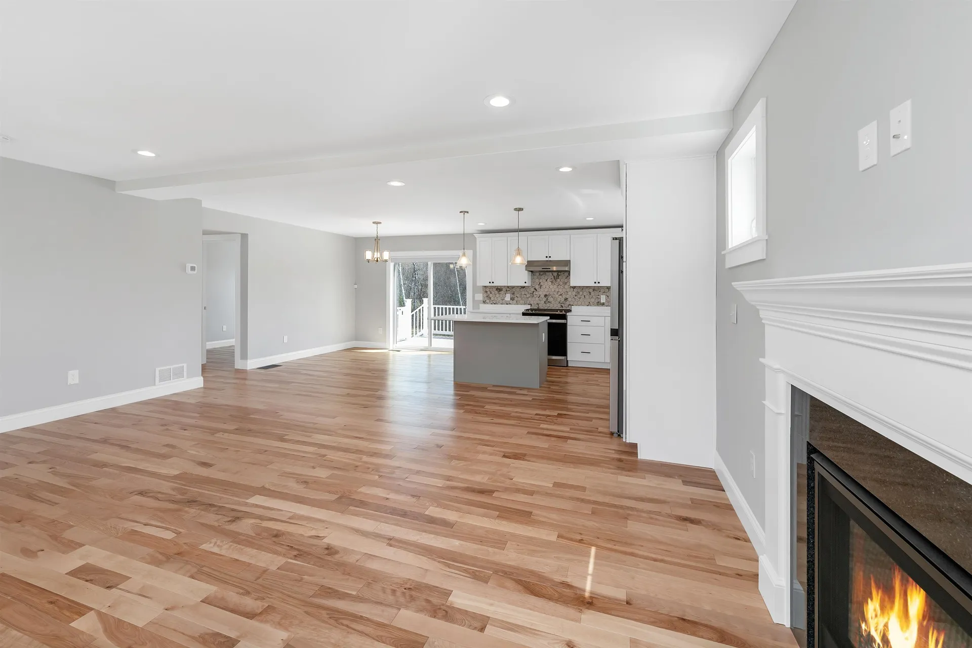 59 Clover Lane Londonderry NH 03053