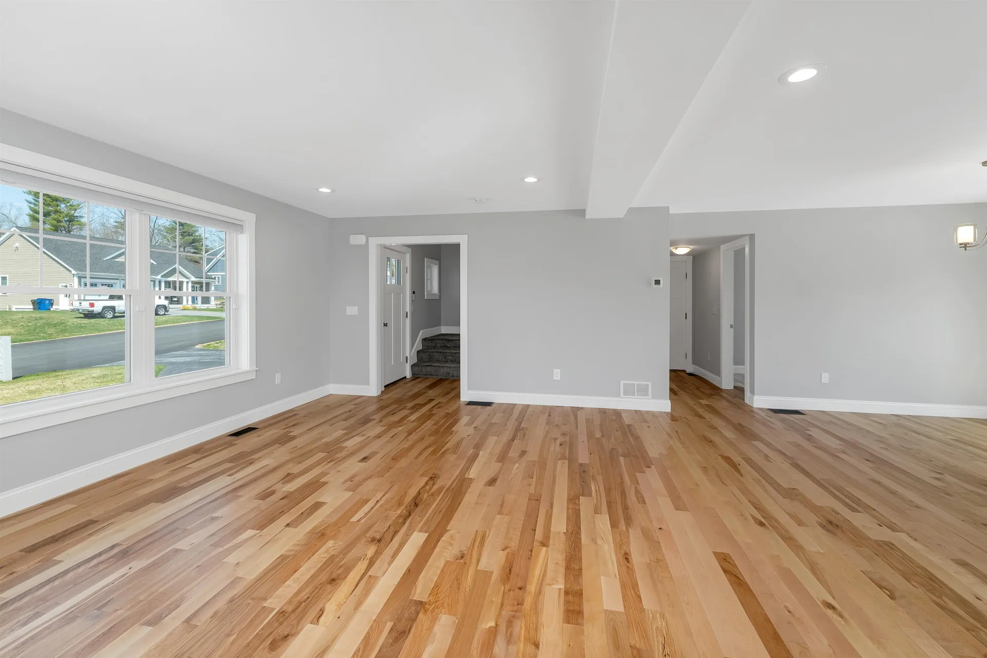 59 Clover Lane Londonderry NH 03053