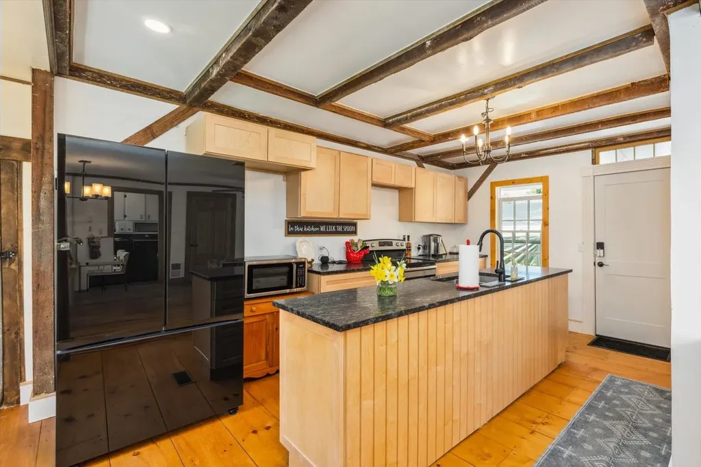 183 Nh Route 123 Marlow NH 03456-6319