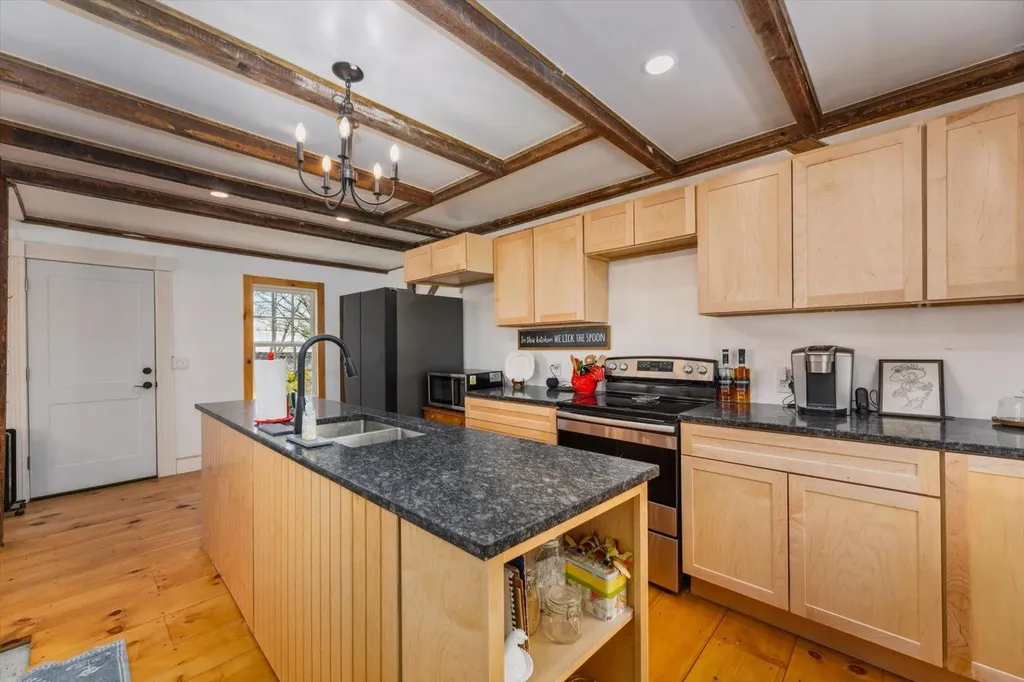 183 Nh Route 123 Marlow NH 03456-6319