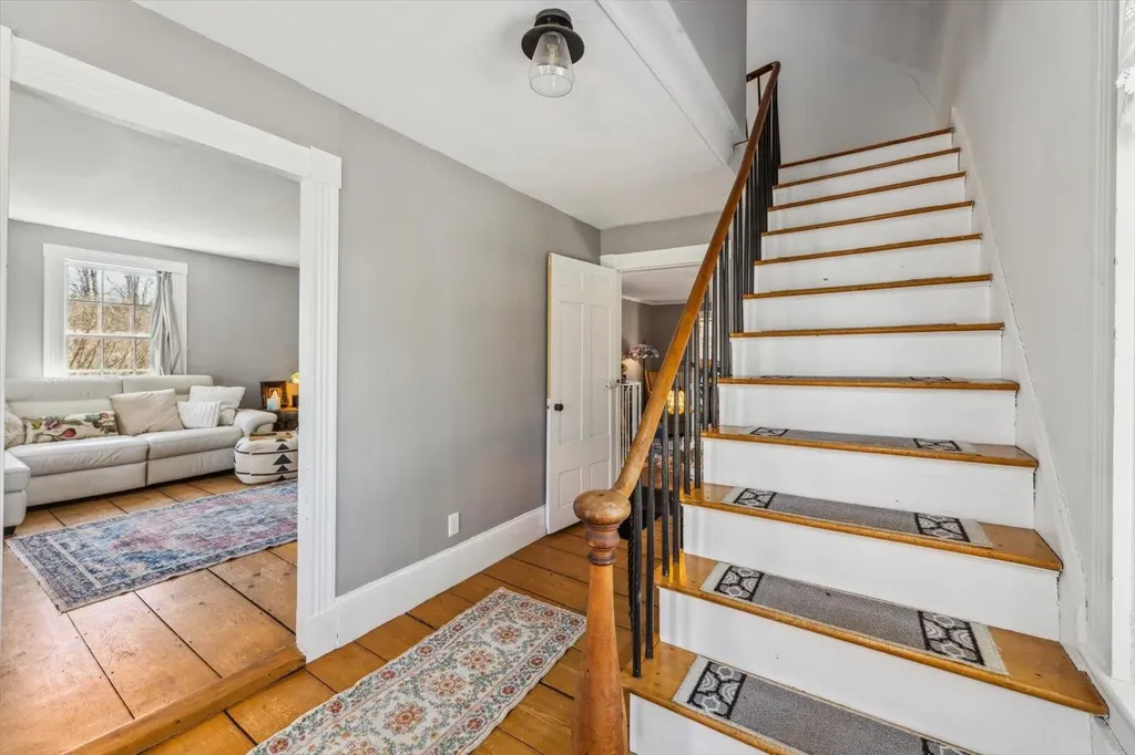 183 Nh Route 123 Marlow NH 03456-6319