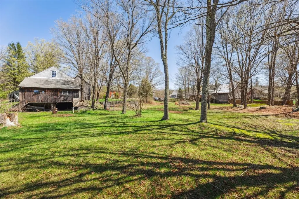 183 Nh Route 123 Marlow NH 03456-6319