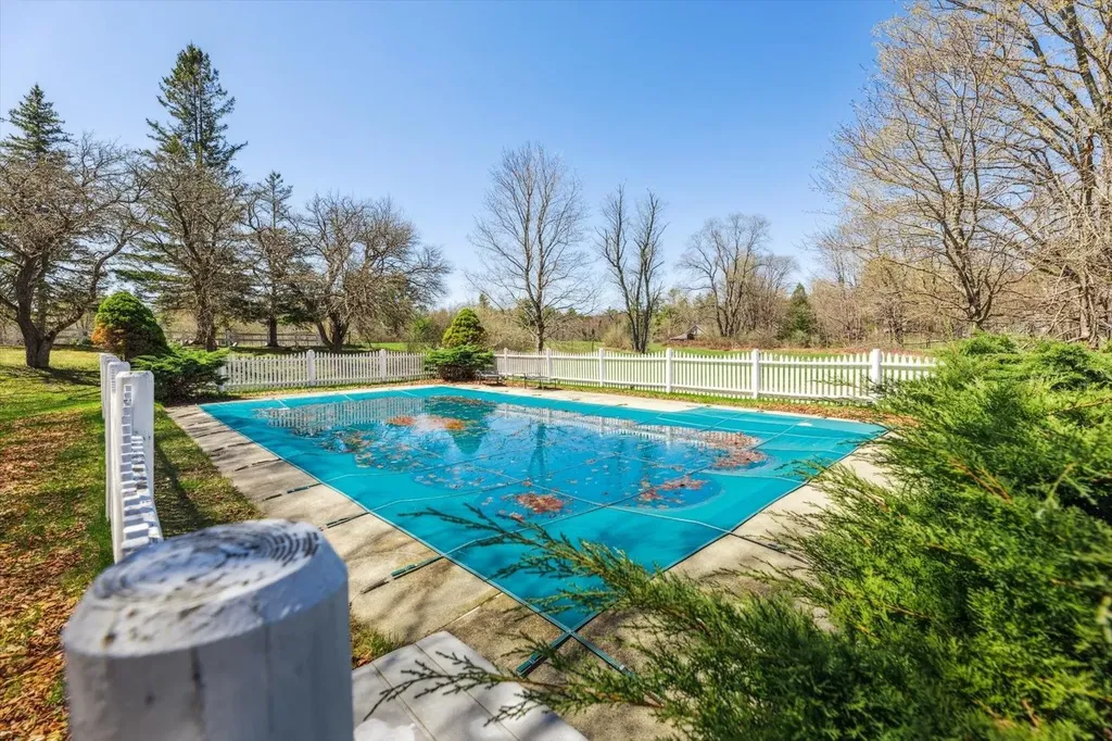 183 Nh Route 123 Marlow NH 03456-6319