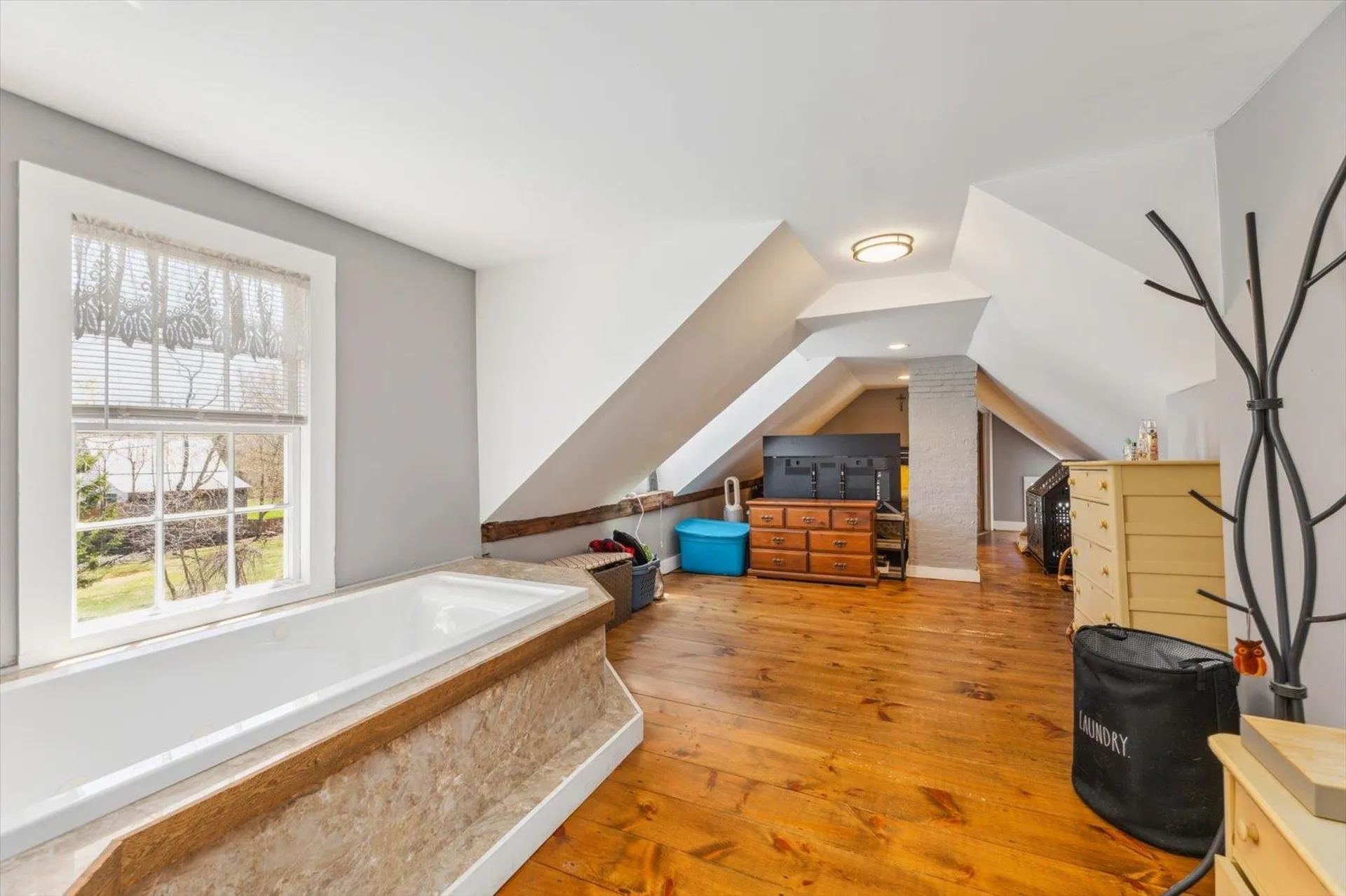 183 Nh Route 123 Marlow NH 03456-6319