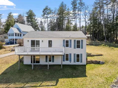22 Shelburne Lane Barnstead NH 03225