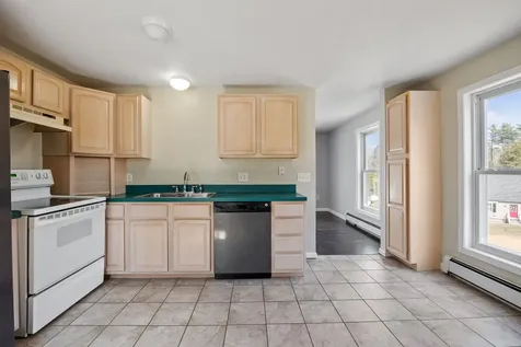 22 Shelburne Lane Barnstead NH 03225