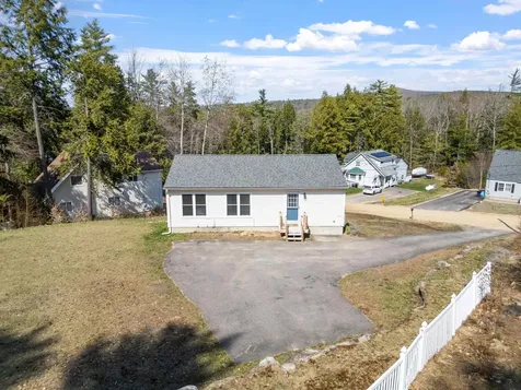 22 Shelburne Lane Barnstead NH 03225