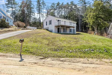 22 Shelburne Lane Barnstead NH 03225