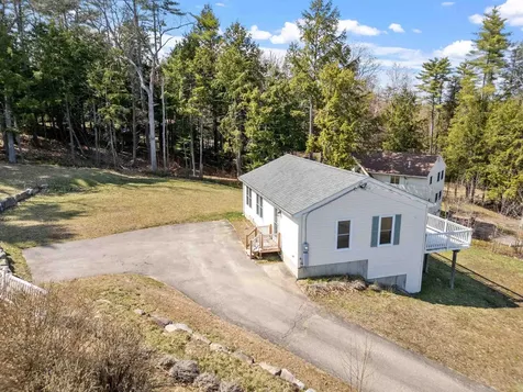 22 Shelburne Lane Barnstead NH 03225