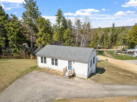 22 Shelburne Lane Barnstead NH 03225