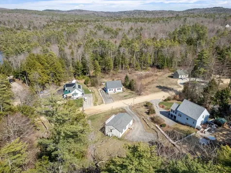 22 Shelburne Lane Barnstead NH 03225
