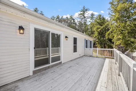 22 Shelburne Lane Barnstead NH 03225