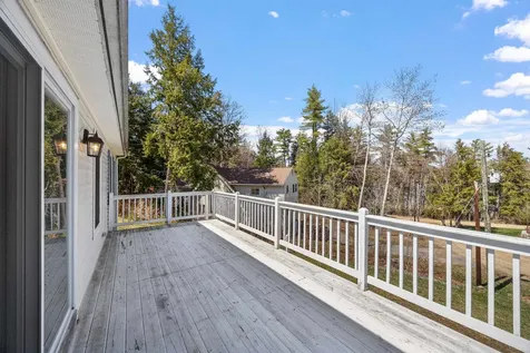 22 Shelburne Lane Barnstead NH 03225